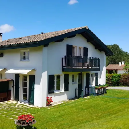 Maison Ihi-Toki - Apartamento Planta Baja T2 40M2 - Apartamento Planta Alta T3 54M2 Saint-Pée-sur-Nivelle Buitenkant foto