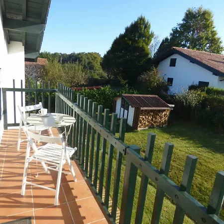Maison Ihi-Toki - Apartamento Planta Baja T2 40M2 - Apartamento Planta Alta T3 54M2 Saint-Pée-sur-Nivelle Buitenkant foto